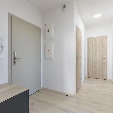 Balrent Slovakia Ovocne Sady Airport Daire *